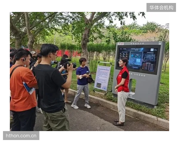 从进校门到上跑道，无处不在的人脸识别，对青少年的心理暗示与长远影响是什么？